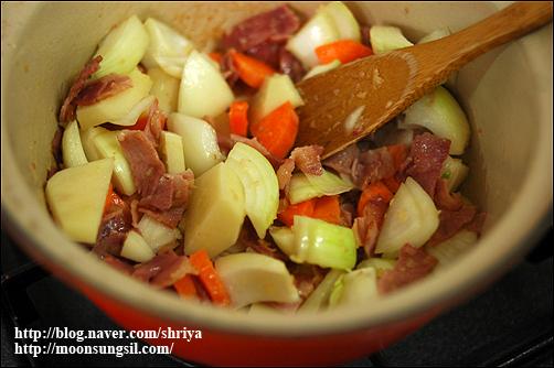 건강의 파수꾼 토마토드레싱샐러드와 토마토스프