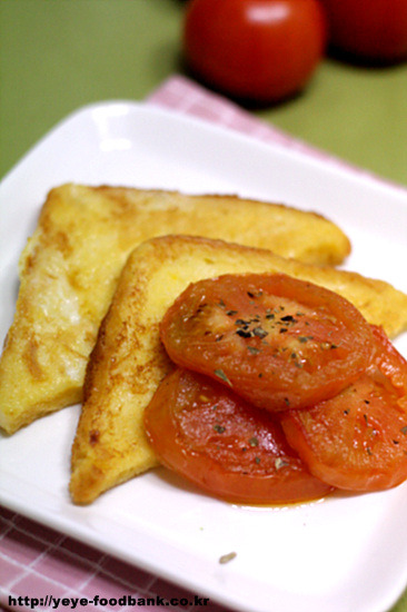 구운토마토 프렌치토스트-기분 좋은 간식..