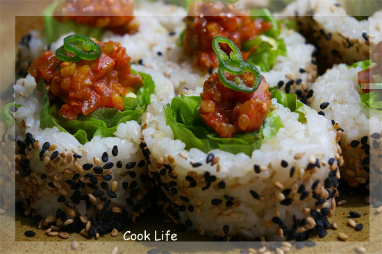 돌돌이 김밥 이미지