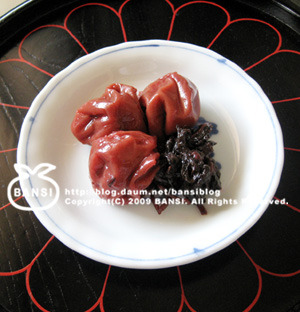 NEW 코디 올리고, 5만원 상품권 받기