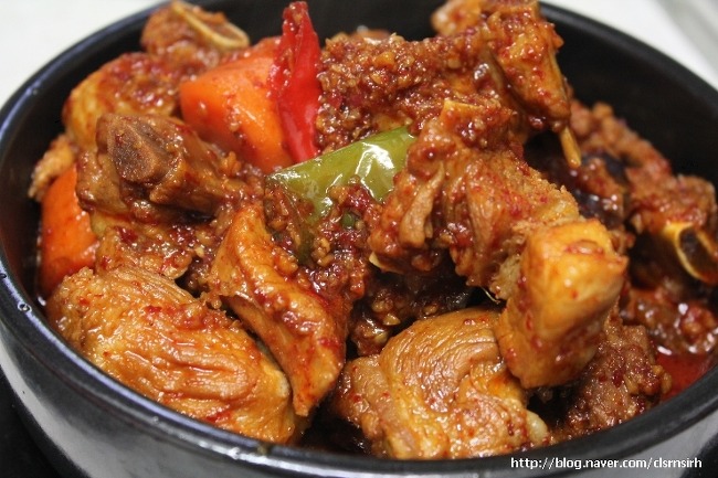 화끈하게 매운 돼지갈비찜